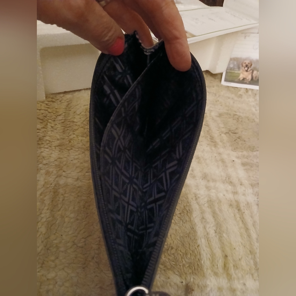 Lodis (r) 2 sides embossed clutch - Picture 4 of 8